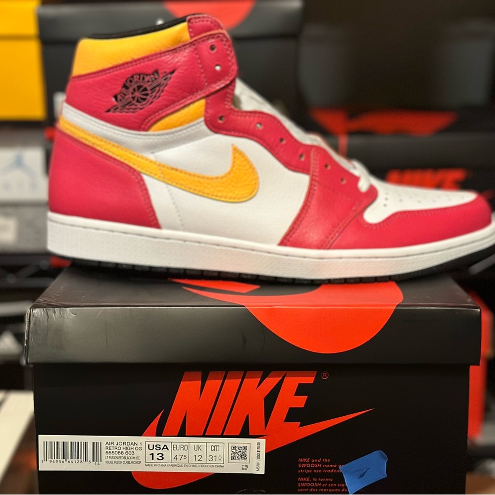Jordan 1 light fusion red
Size 13